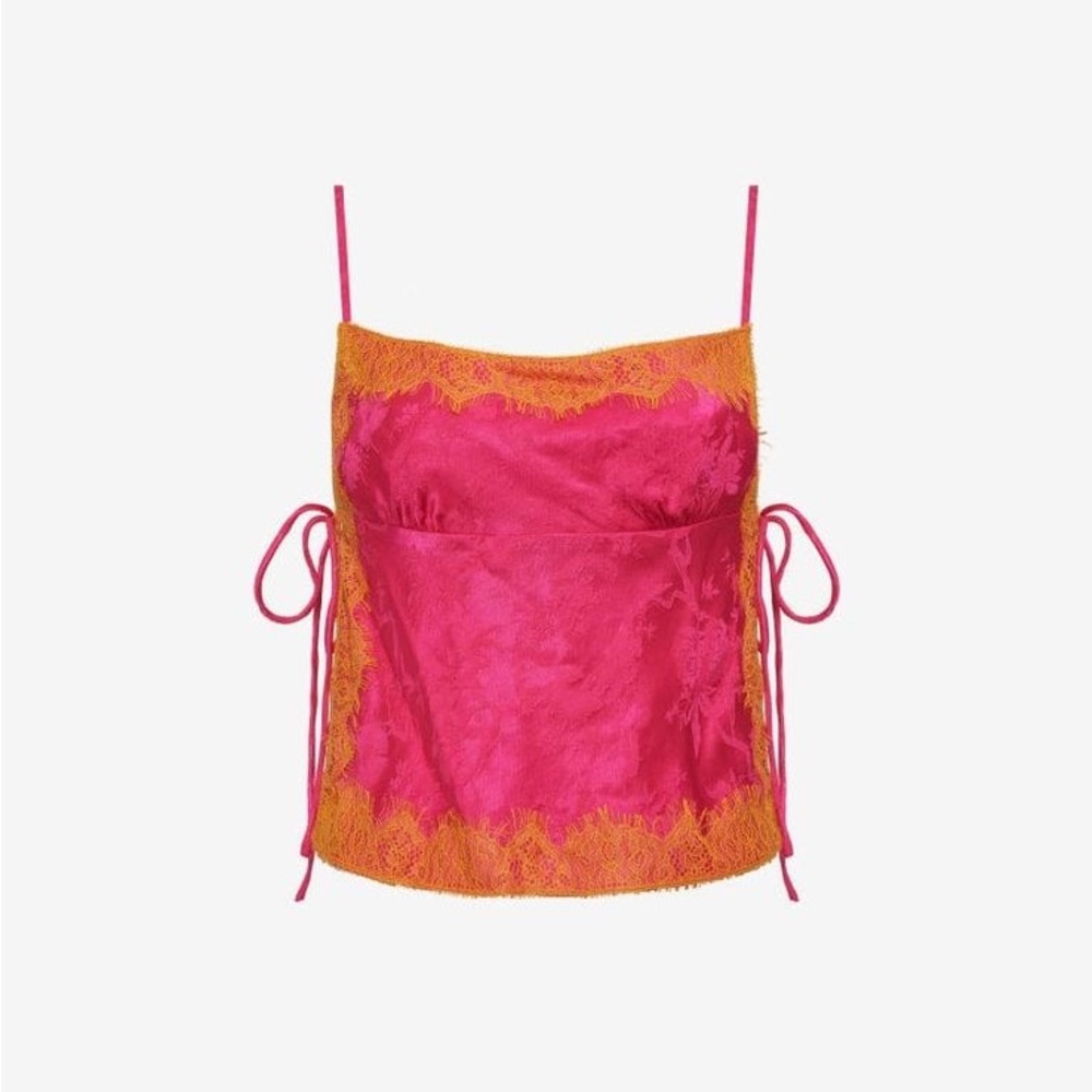 RUMORED Meadow Top Fuchsia satin